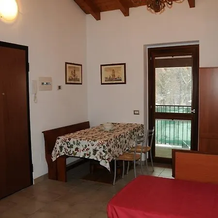 Regina Enrica Aparthotel *